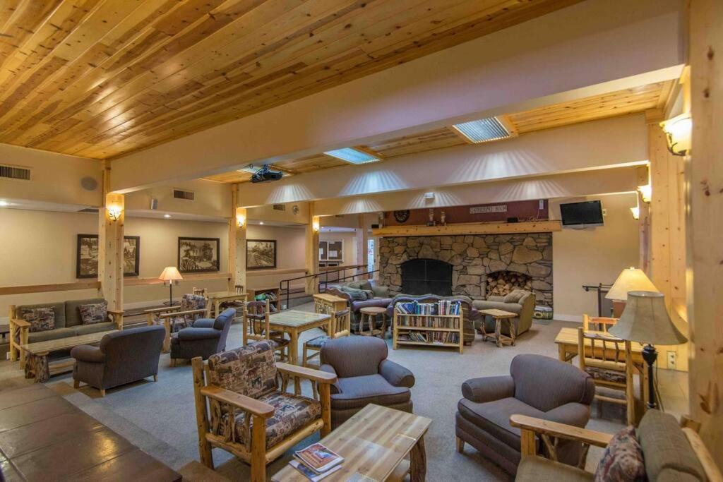 3Br Tahoe Donner Cabin With Hoa Perks Like Pools Hot-Tub Minutes To Trails Lake Golf Truckee Kültér fotó