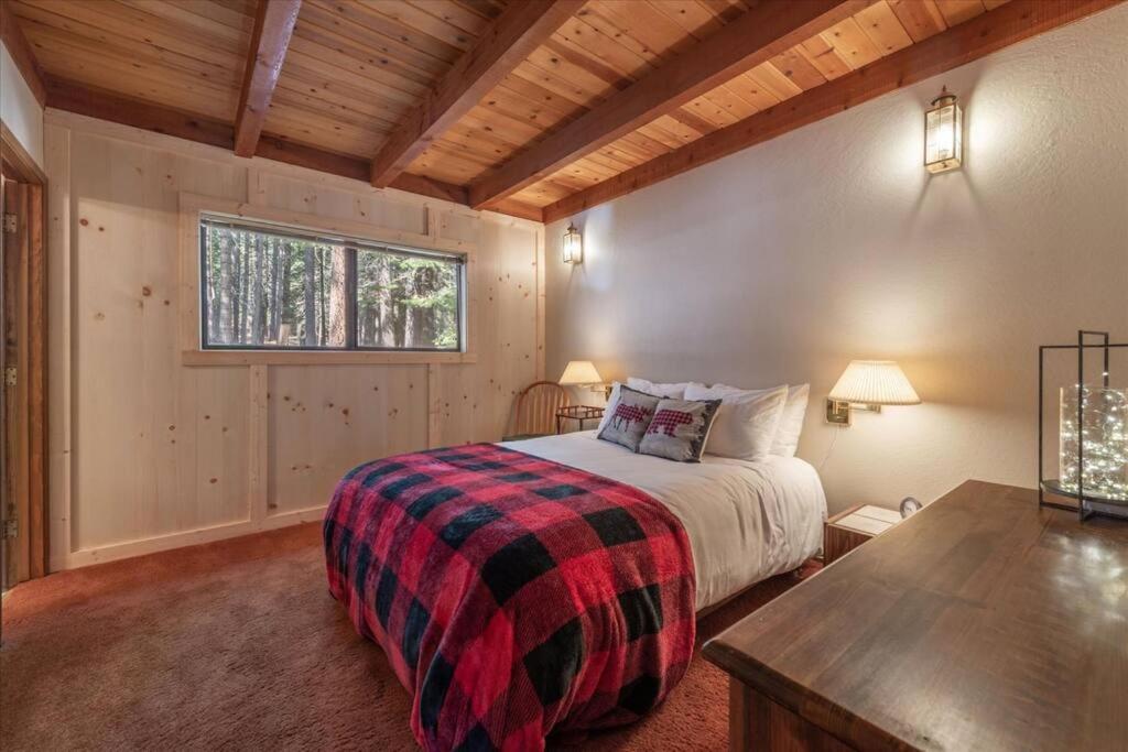 3Br Tahoe Donner Cabin With Hoa Perks Like Pools Hot-Tub Minutes To Trails Lake Golf Truckee Kültér fotó