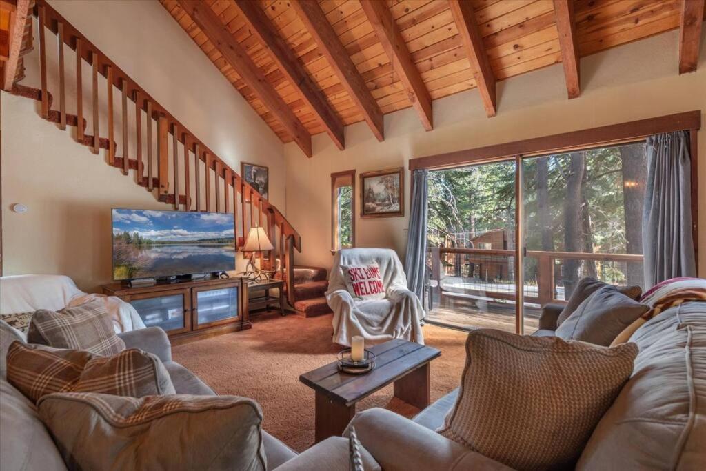 3Br Tahoe Donner Cabin With Hoa Perks Like Pools Hot-Tub Minutes To Trails Lake Golf Truckee Kültér fotó